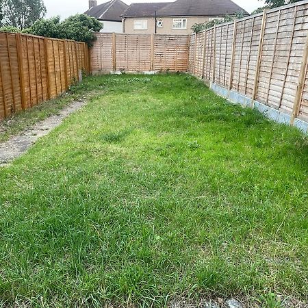 شقة Cosy Private Flat In London, Free Parking On Premise Carshalton المظهر الخارجي الصورة