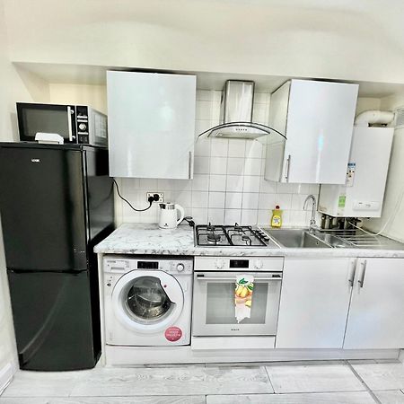 شقة Cosy Private Flat In London, Free Parking On Premise Carshalton المظهر الخارجي الصورة