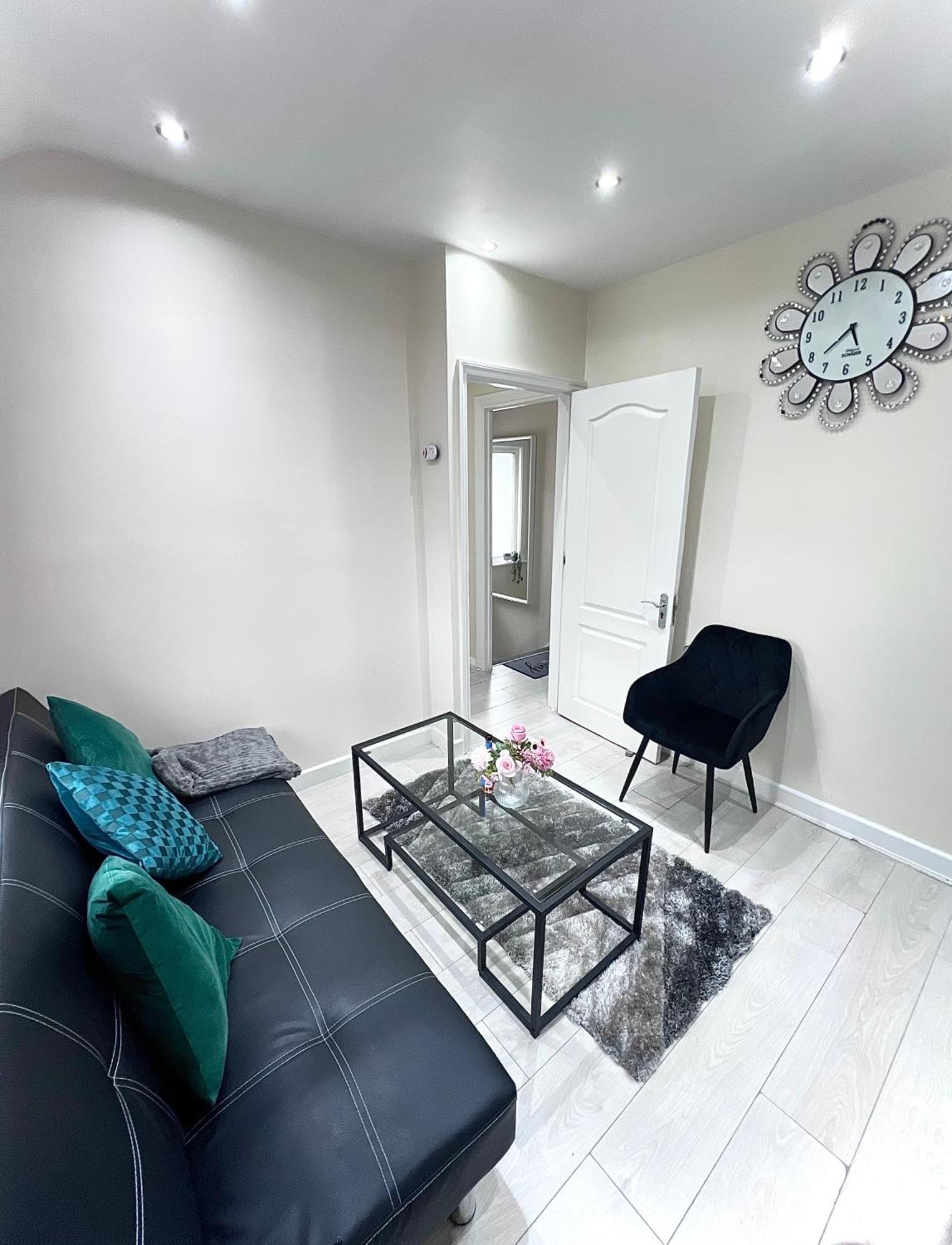 شقة Cosy Private Flat In London, Free Parking On Premise Carshalton المظهر الخارجي الصورة